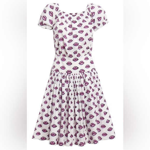 Prada all over kiss print cotton poplin off the shoulder dress - Picture 2 of 10